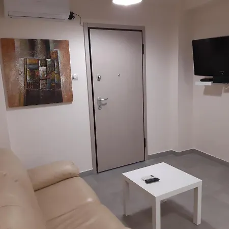 Stylish Apartment *